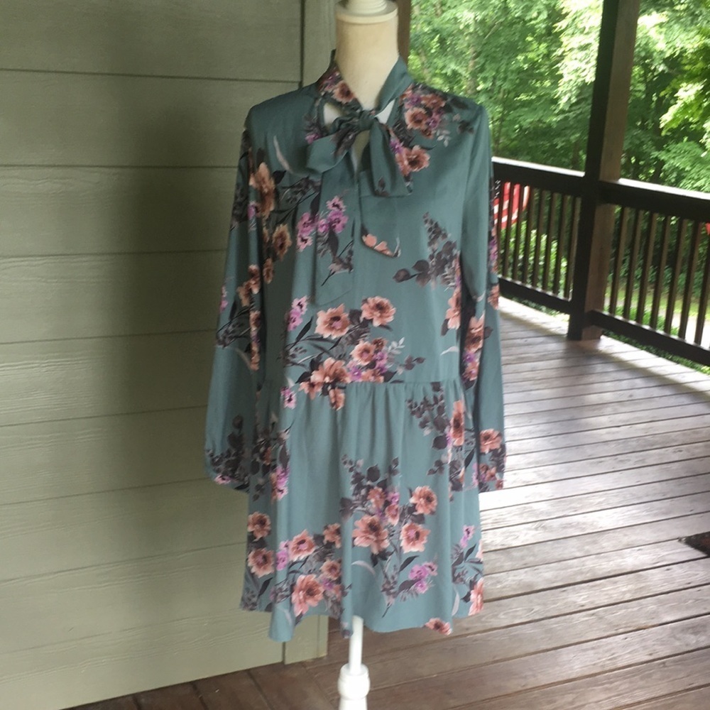 Gilli Long Sleeve Floral Dress